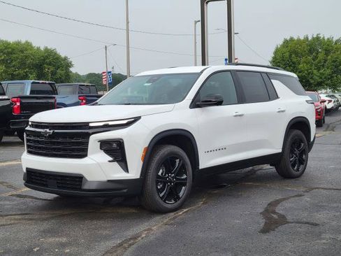 New 2027 Chevrolet Traverse LT w/ Midnight/Sport Edition AWD/4WD image 4