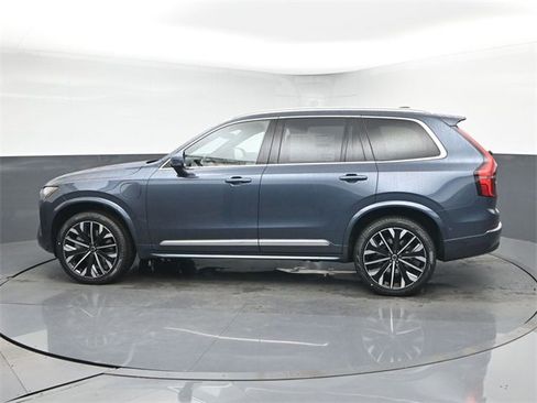 New 2026 Volvo XC90 T8 Plus image 5