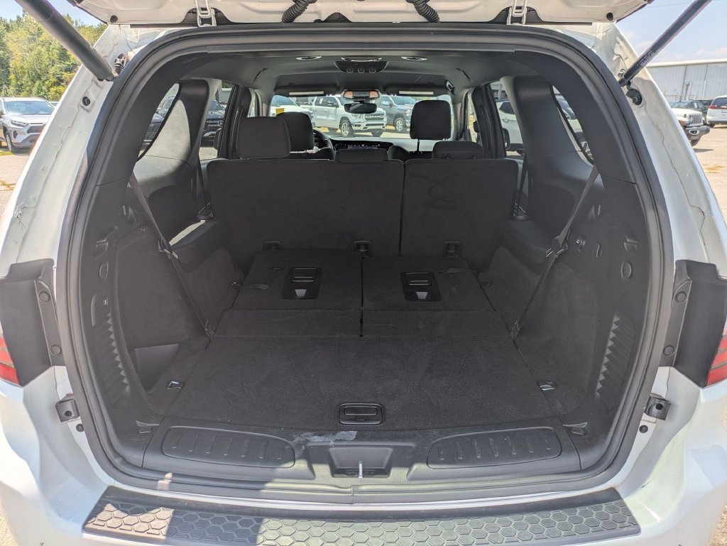 Used 2025 Dodge Durango GT RWD image 32