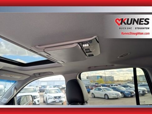 Used 2017 Cadillac Escalade Premium Luxury image 19