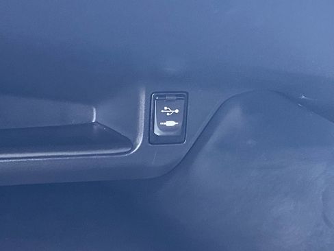 Used 2018 Toyota C-HR XLE image 30