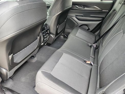 New 2025 Jeep Grand Cherokee Laredo w/ Luxury Tech Group I image 21