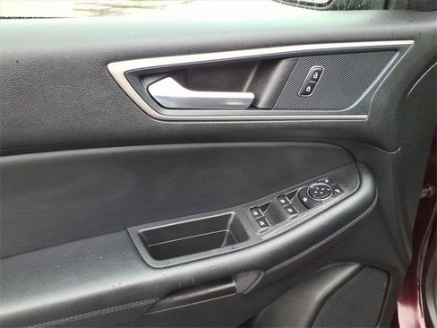 Used 2024 Ford Edge SEL image 8
