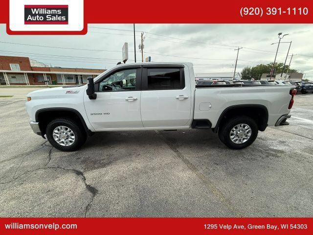 Used 2022 Chevrolet Silverado 3500 LT w/ Convenience Package AWD/4WD image 7