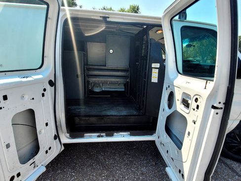 Used 2010 Ford E-250 and Econoline 250 image 15