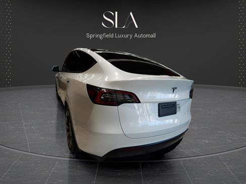 Used 2023 Tesla Model Y Long Range image 9