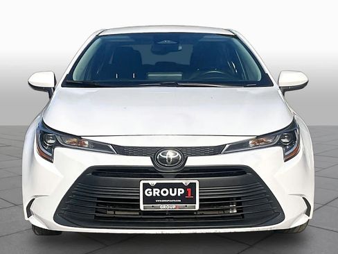 Used 2023 Toyota Corolla LE w/ Carpet Mat Package (TMS) FWD image 4