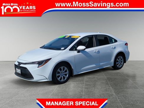 Certified 2025 Toyota Corolla LE image 1