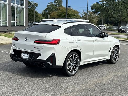 Used 2023 BMW X4 M40i w/ Premium Package image 7