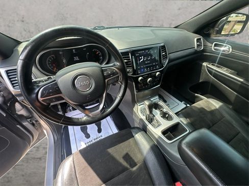 Used 2020 Jeep Grand Cherokee Altitude AWD/4WD image 32