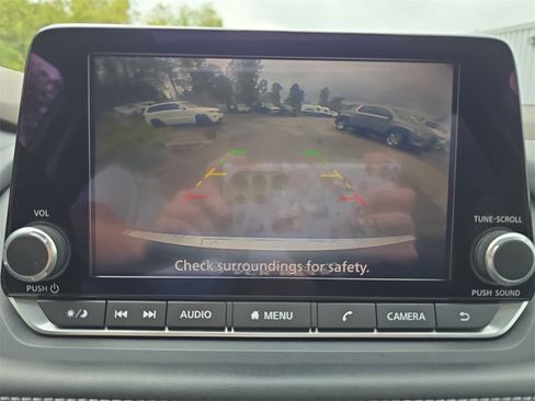 Used 2022 Nissan Rogue SV w/ SV Premium Package image 21