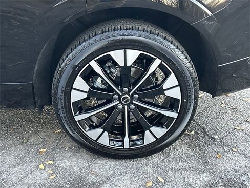 New 2026 Volvo XC60 B5 Ultra w/ Protection Package Premier image 5