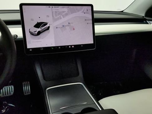 Used 2024 Tesla Model Y Performance AWD/4WD image 58
