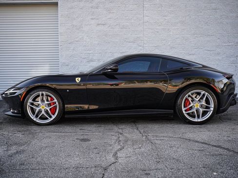 Used 2023 Ferrari Roma image 9