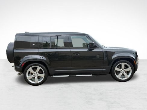Used 2024 Land Rover Defender 110 SE AWD/4WD image 8