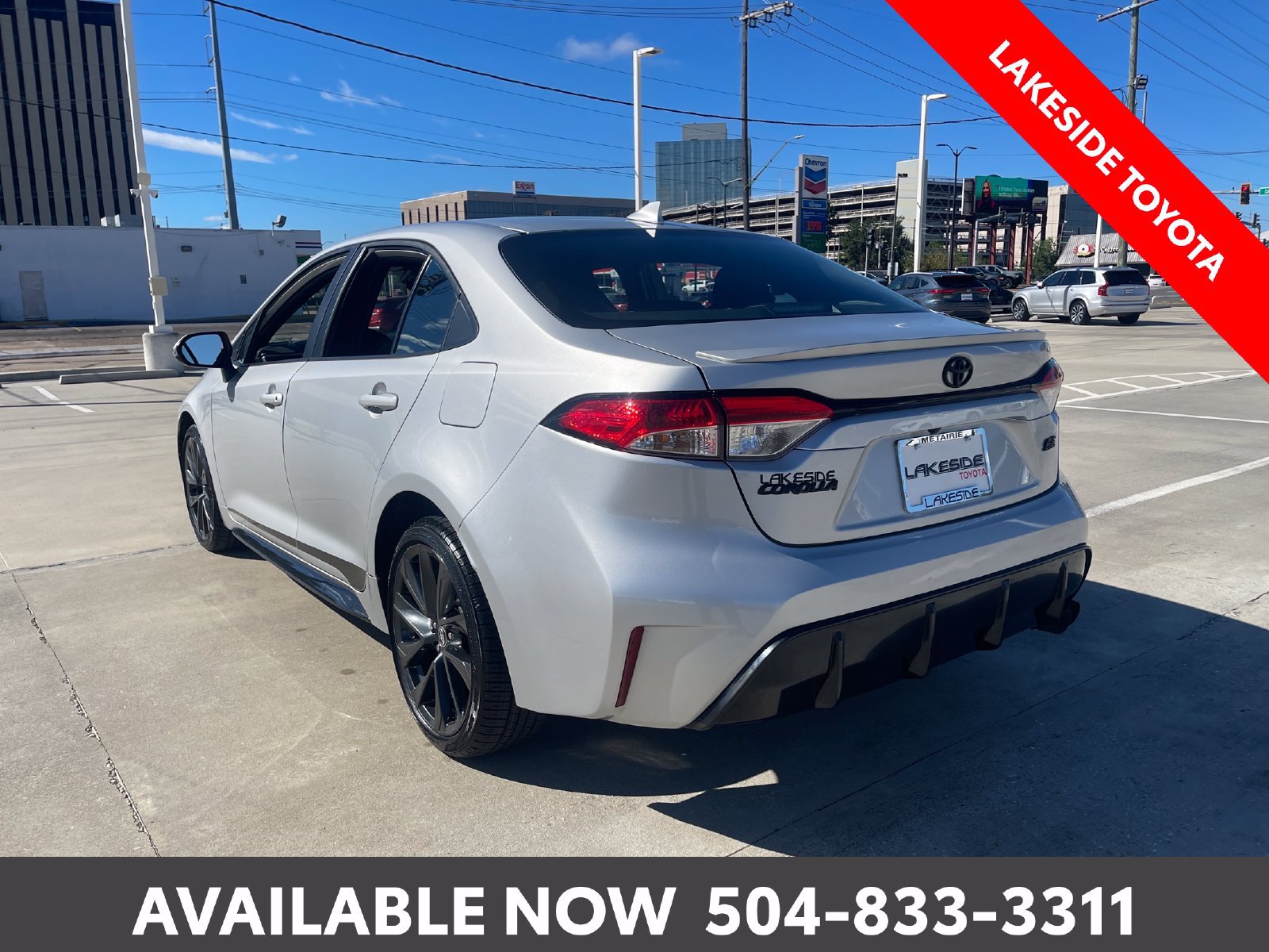 Used 2023 Toyota Corolla SE FWD image 3