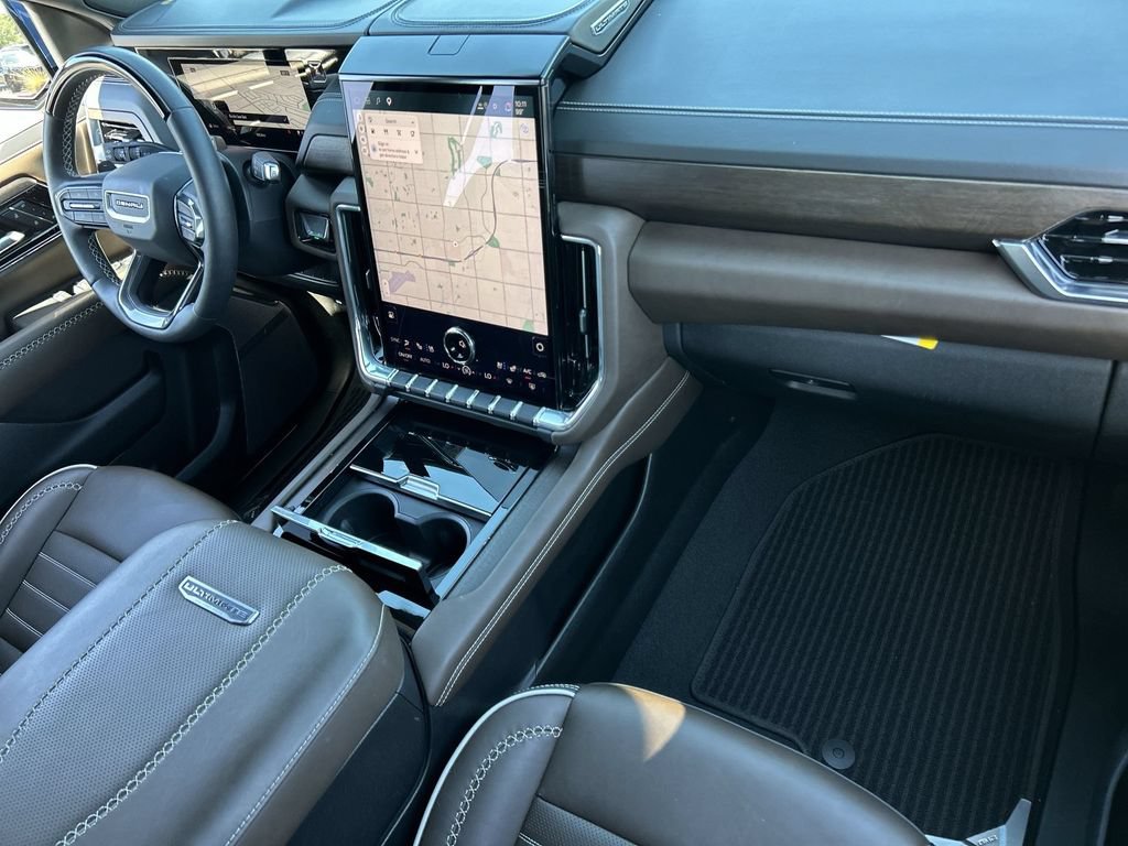 Used 2026 GMC Yukon Denali Ultimate AWD/4WD image 30
