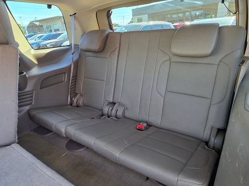 Used 2016 GMC Yukon SLT w/ HD Trailering Package AWD/4WD image 12
