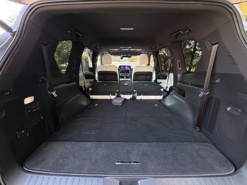 Used 2022 Lexus LX 600 4WD w/ Accessory Package (Z1) image 30