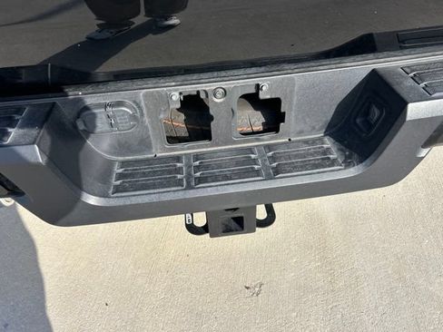 Certified 2024 Toyota Tacoma TRD Off-Road AWD/4WD image 9