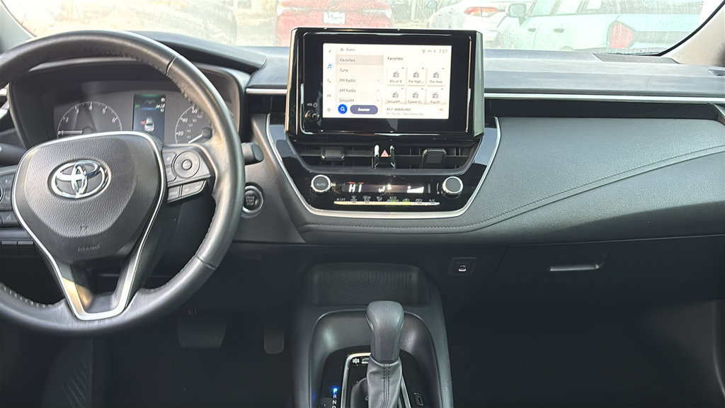 Used 2025 Toyota Corolla SE FWD image 7