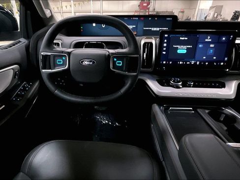 Certified 2025 Ford Expedition Max Active AWD/4WD image 5