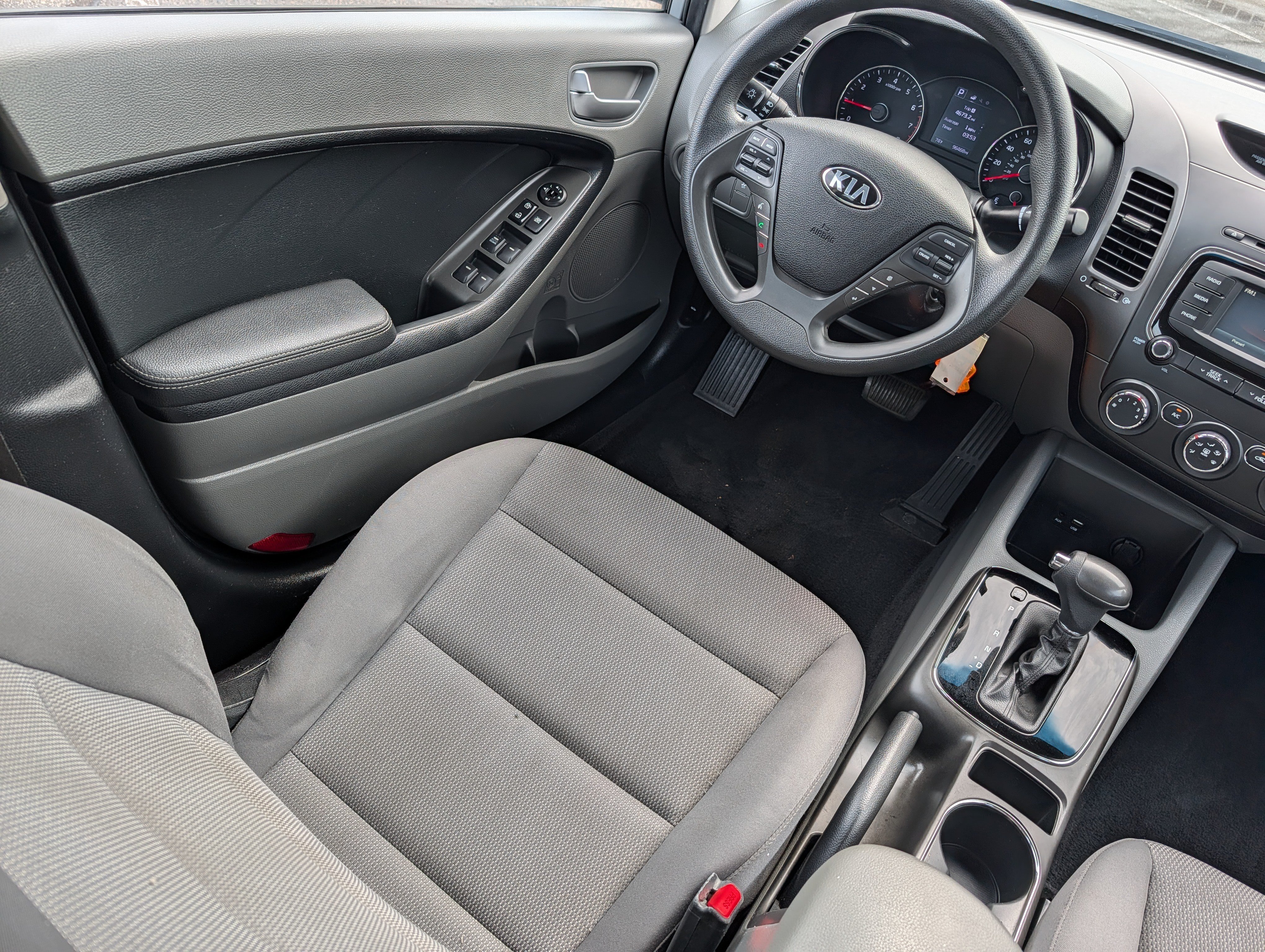 Used 2018 Kia Forte LX w/ LX Rear Camera Package FWD image 9