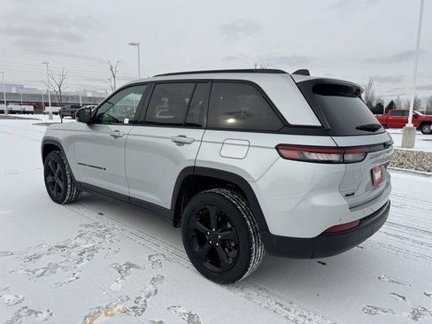 Certified 2023 Jeep Grand Cherokee Altitude image 5