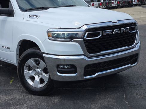 Used 2025 RAM 1500 Big Horn AWD/4WD image 13
