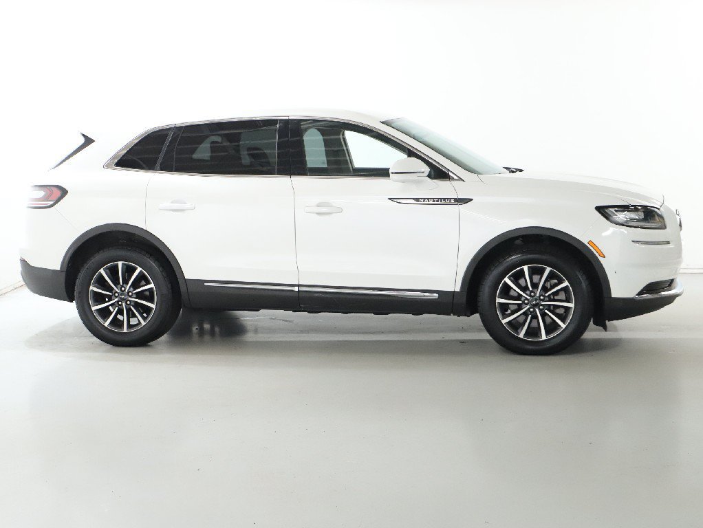Used 2022 Lincoln Nautilus FWD image 12