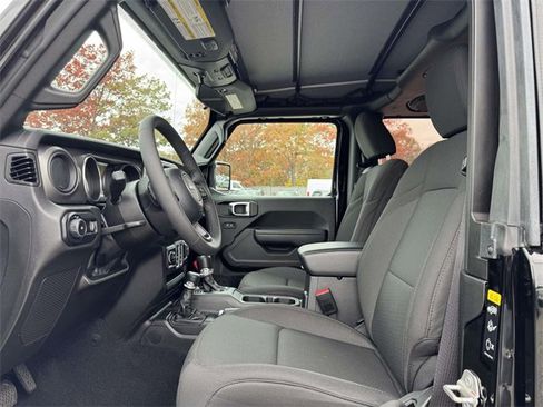 Used 2023 Jeep Wrangler Sport S image 4