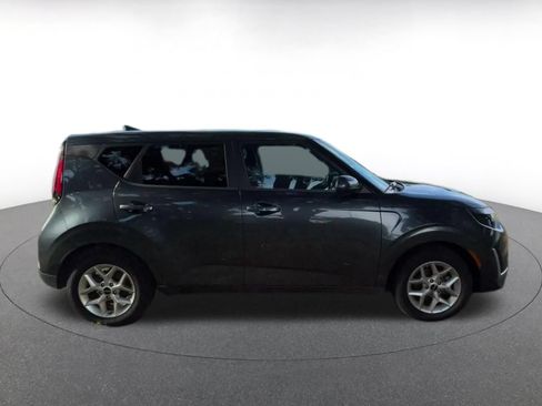 Used 2025 Kia Soul LX w/ LX Technology Package FWD image 13