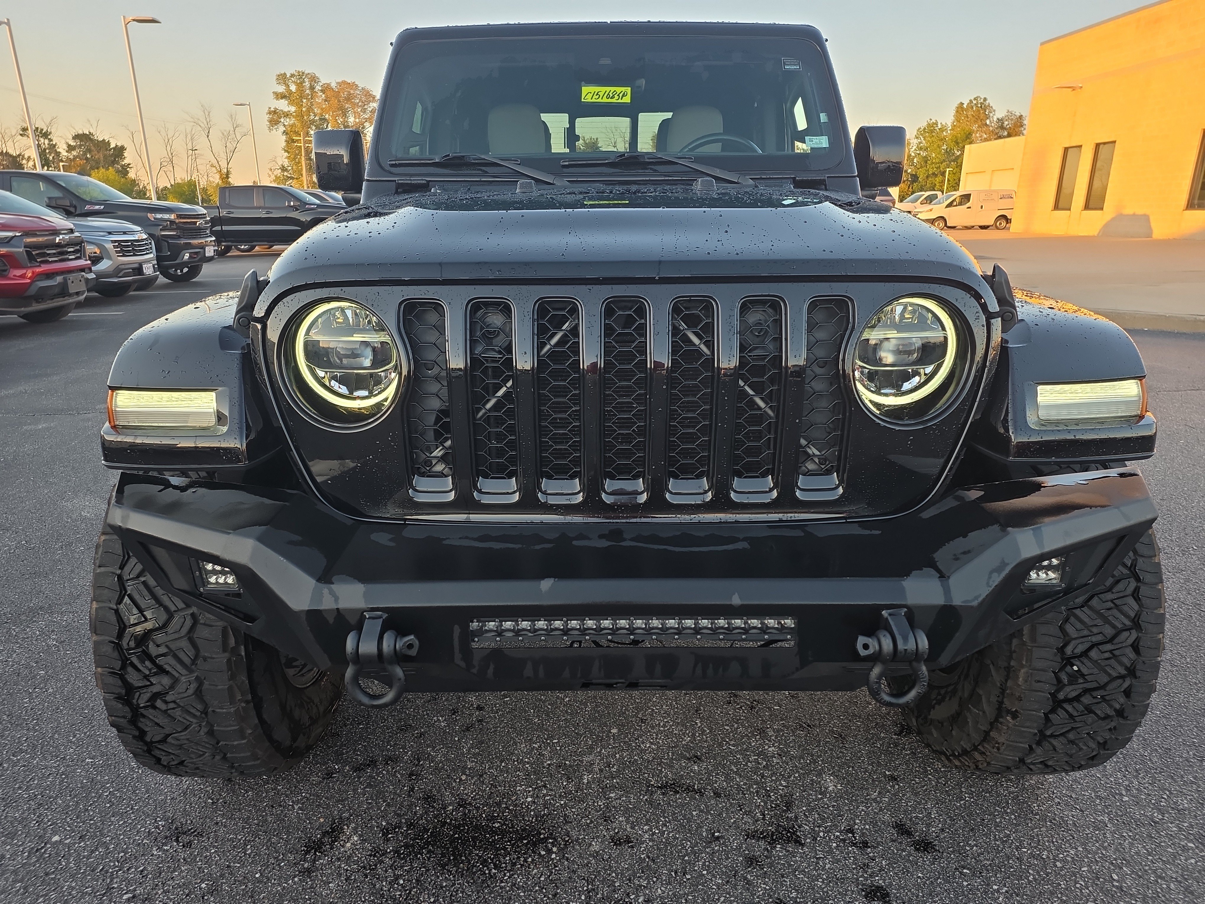 Used 2021 Jeep Gladiator Overland AWD/4WD image 8