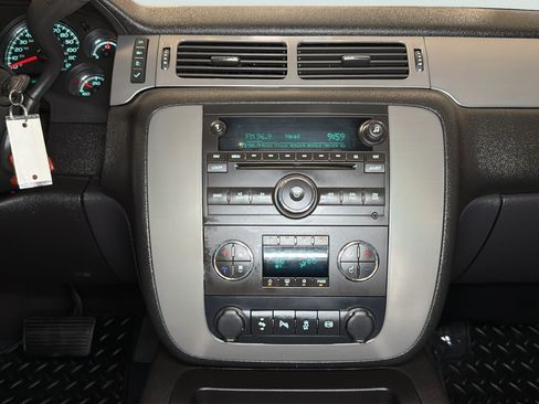 Used 2012 Chevrolet Silverado 2500 LTZ w/ LTZ Plus Package AWD/4WD image 16