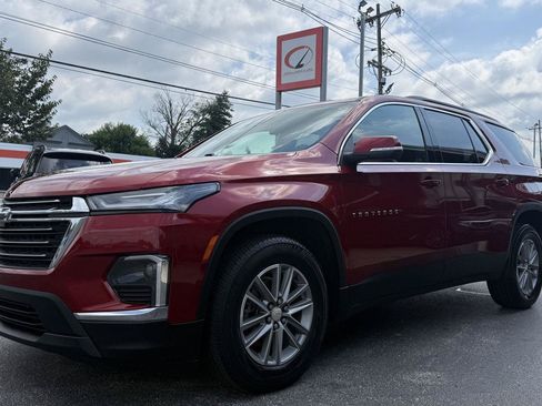 Used 2022 Chevrolet Traverse LT FWD image 8