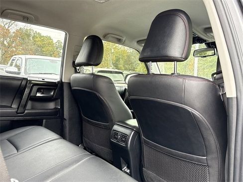 Used 2022 Toyota 4Runner TRD Off-Road Premium image 15