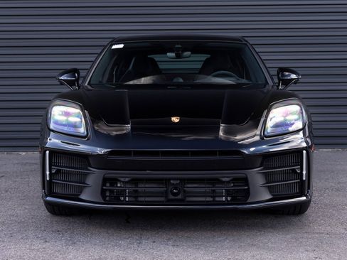 Used 2025 Porsche Panamera 4 image 7