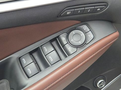 Used 2018 Buick Enclave Avenir image 25