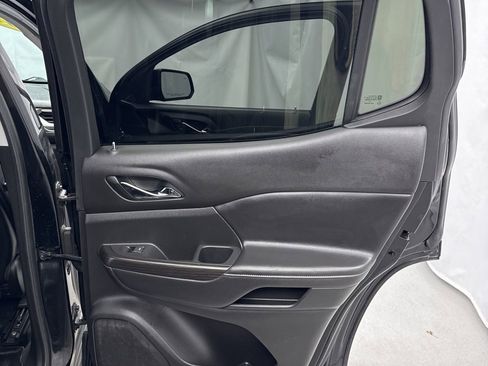 Used 2019 GMC Acadia SLT image 35