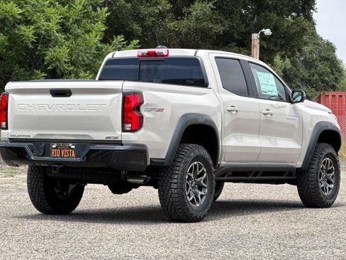 New 2026 Chevrolet Colorado ZR2 w/ Technology Package AWD/4WD image 4