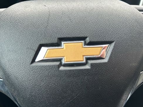 Used 2021 Chevrolet Equinox LT image 20