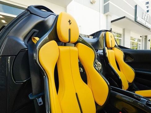 Used 2022 Ferrari SF90 Spider image 88