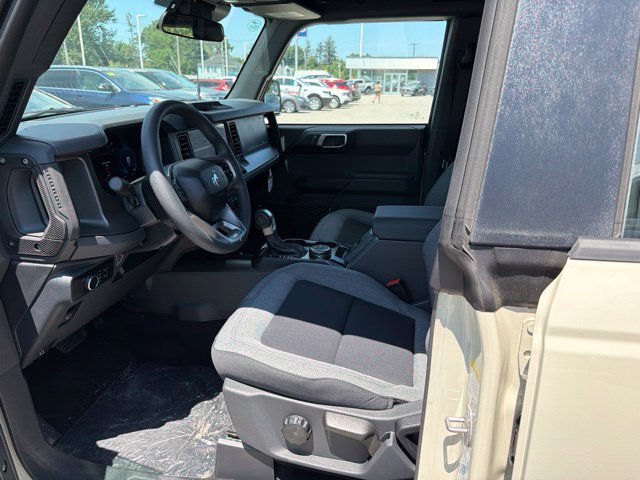 New 2025 Ford Bronco 4-Door AWD/4WD image 11