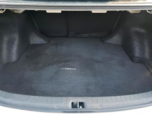 Used 2013 Toyota Corolla image 11