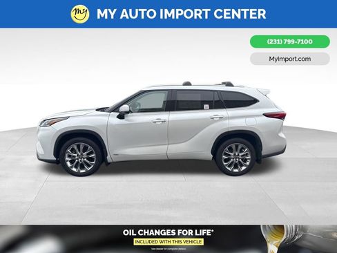 Used 2022 Toyota Highlander Limited image 4