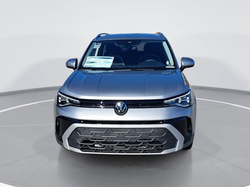 New 2026 Volkswagen Taos SE image 8