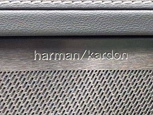 New 2025 Volvo XC90 B6 Ultra w/ Lounge Package image 19