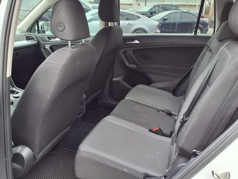 Used 2021 Volkswagen Tiguan S image 21