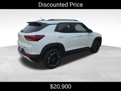 Used 2023 Chevrolet TrailBlazer LT image 3