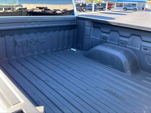 Used 2025 GMC Sierra 1500 AT4 AWD/4WD image 6